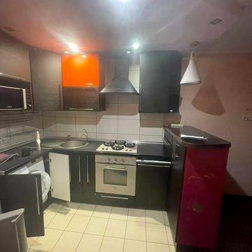 Власник.  Здам двокімнатну квартиру в районі зупинки 23 вересня