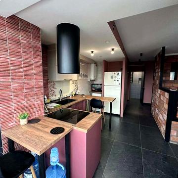 Оренда три кімнатної квартир вул Пекарська