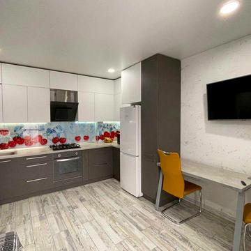 Продаж євро 2к квартири 40 м2 з ремонтом, меблями та технікою. Мін. оф