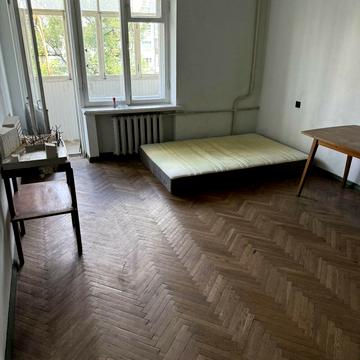 Лесі Українки бульв., 24