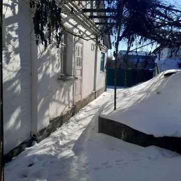 Окремий в. Пiв\БуДинку газопалення, ванна, с\уз у дворi. Вул.Киiвська.