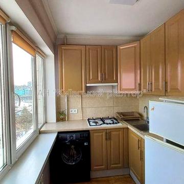 Оренда 2к квартири на Русанівці, вул. Ентузіастів 35/1.