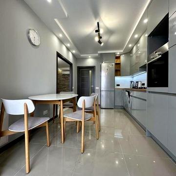 трикімнатна квартира|центр Івано-Франківськ ніхто не проживав