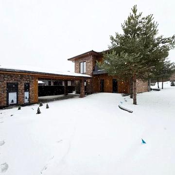 Будинок 243 м2 газ сауна 10 соток навіс 2 авто с Гореничі 2 км Стоянка