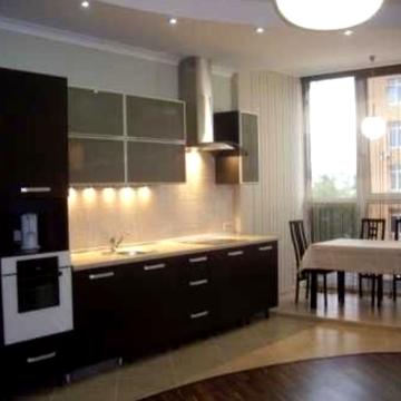 Гната Хоткевича вул. (Червоногвардійська), 10