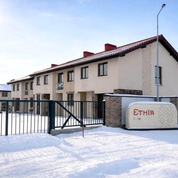 Продаж котеджів в сучасному районі