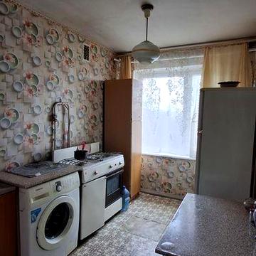 Здається 3 кімнатна квартира на Площі Перемоги