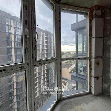 2 кім в новому житловому комплексі ,5 хв до центру ,є генератор