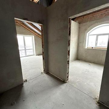 2-х кімнатна каартира мансардного типу в центрі міста ВІД ВЛАСНИКА