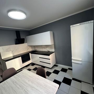 Академіка Вернадського бульв., 24