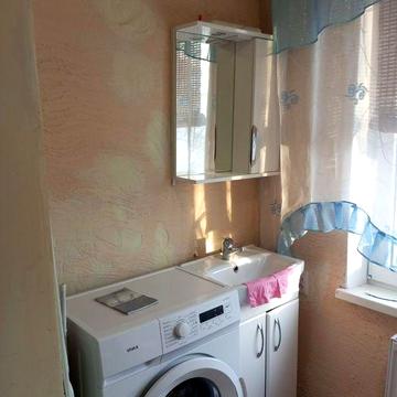 Здам частину будинку