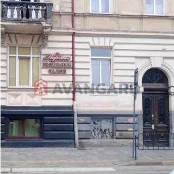 Пропонується до продажу простора 2-кімнатна.