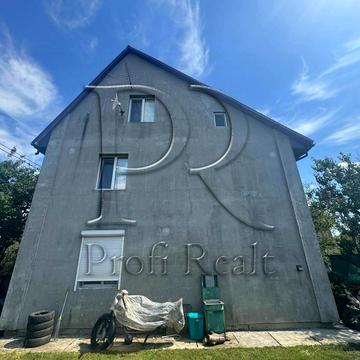 Лугова вулиця 8