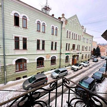 Продаж 3 кімнатної квартири у Центрі Стрия