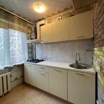 Продам 4-ком. квартиру с ремонтом на ул. Бочарова /Добровольского