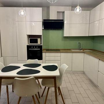 Продам 3-комн квартиру в районе Кобзаря бульв.