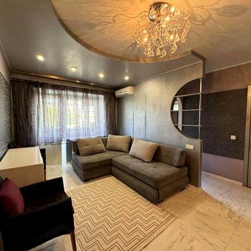 Свет не откл!Двушка в центре по Соборности!Можно с маленькой собачкой!