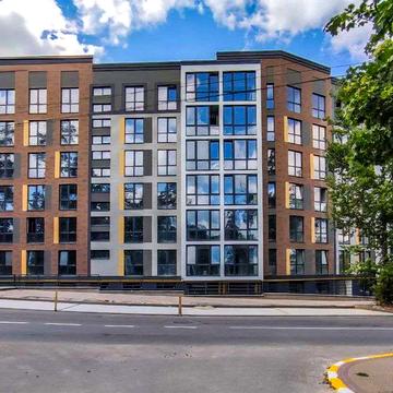 Готова 2-кімнатна квартира біля парку "МАМА" в зданому будинку