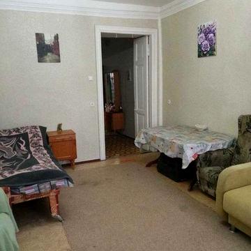 Продам ! 1- комнатная самостоятельная квартира в центре