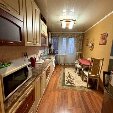 Поділ 3-х кімн.квартира в новому цегл. Будинку з ремонтом