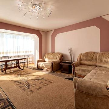 Старонаводницька вул., 4