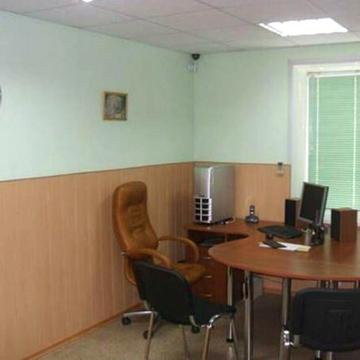 Професора Анатолія Бойка вул., 6