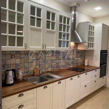 Оренда 2к квартири 4 поверх  бульвар Лесі Українки, 7а.