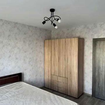 Сдам 2х ком квартиру на Таирова 4й эт газ