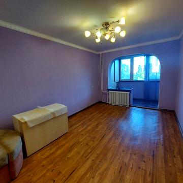 Газ! Сдам 2ком Неб Сотни 51/ напротив Сильпо. 5этаж. Можно питомец