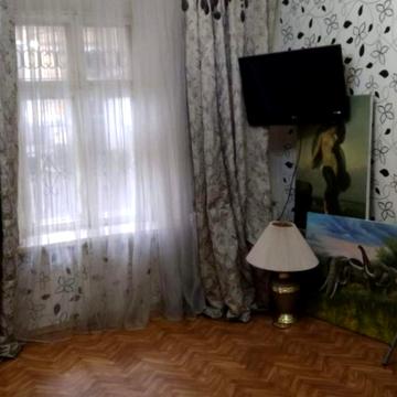 Дігтярна вул., 10