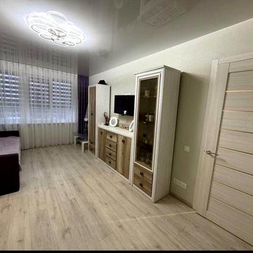 Продаю добротную 3-ку ул Новозаводская 4