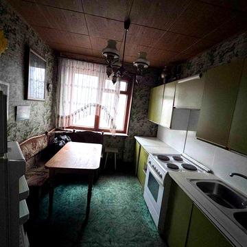 Продам двухкомнатную квартиру в жилом сотоянии на Котовского/Программы