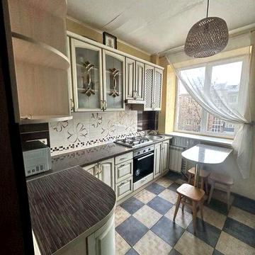 3-кімнатна квартира в самому центрі, 5 хв. до метро