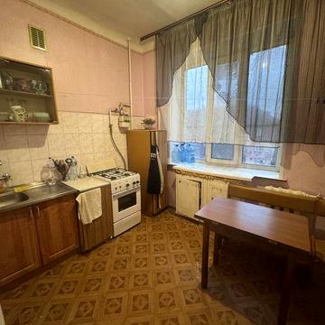 Сдам Однокомнатную квартиру на Югоке .