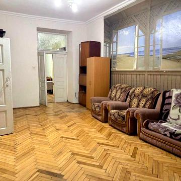 Продаж 3-кімнатної квартири у центрі Львова, вул. Ярослава Осмомисла