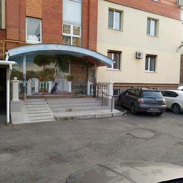 Центр. 2 кімнатна квартира, новобудова.