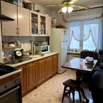 СРОЧНО__3-к кв.в хорошем состоянии в обжитом спальном р-не__СУПЕРЦЕНА