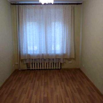 SM S4 Продам 1 комнатную квартиру Аэропорт ул. Антонова