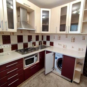 1-кімнатна біля стадіону, від 1 місяця