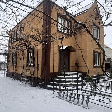 Продам дім в селі Вільне в елітному районі.