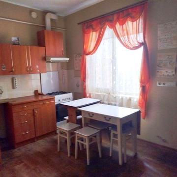 3-комн., Ремонт, центр, пгт Александровка, таунхаус