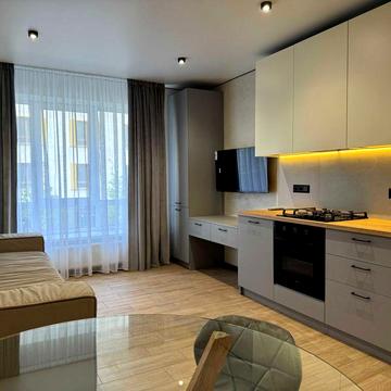 Євродвокімнатна квартира з ремонтом, меблями та технікою ЖК Молодість