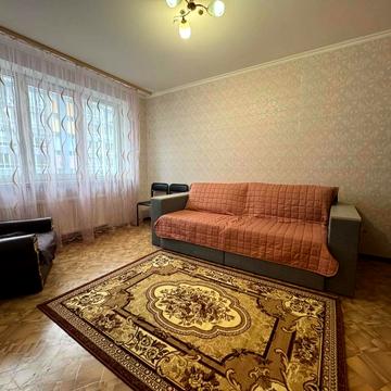 Миру вул., 11