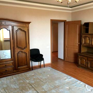 Срочно  продам большую однокомнатную квартиру ЖК Берега