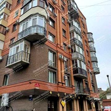 2-кімнатна в центрі, інд.опалення, середній поверх