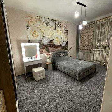 Продам квартиру 3-х кімнатну. Городок