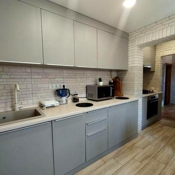 Продаж гарної частини будинку в комфортному р-ні Сєдова.