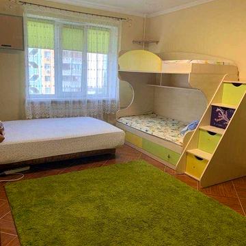 Оренда однокімнатної квартири Позняки, Б.Гмирі 15а довгострочно.