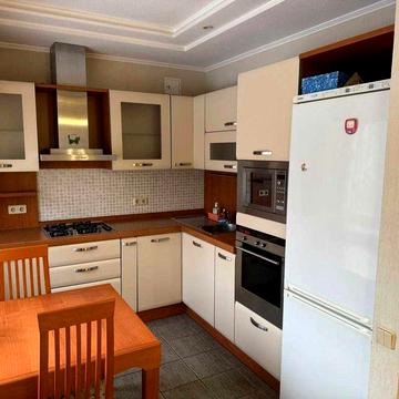 Продам 2-кімн. квартиру вул. Бакуліна, м. Наукова