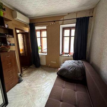 Продам 1-к квартиру ул. Запорожская/Б.Хмельницкого (3-281-162)